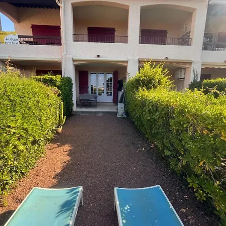 Garden With Terrace 600m From The Port Saint-Raphael (Var)